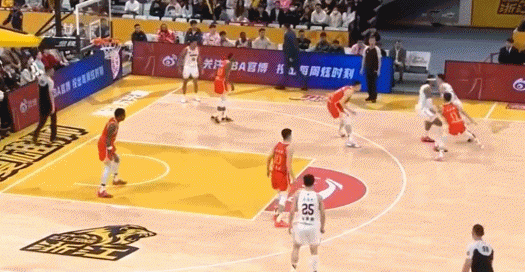 jinnianhui金年会媒体人谈张皓嘉&杜润旺：以后都对杜润旺好点 宏远锋线没他不行的